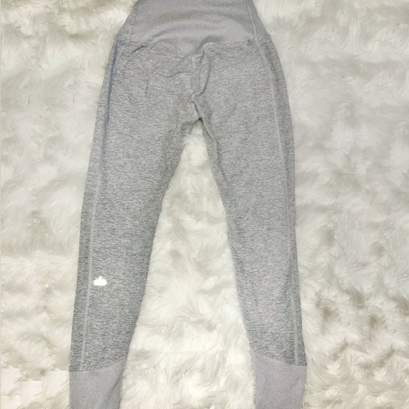Alo Yoga High-Waist Alosoft Lounge Legging, Athletic Heather Grey - Picture 4 of 8